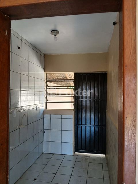 Image 9 - 868360