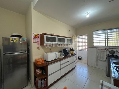 Image 17 - 868365