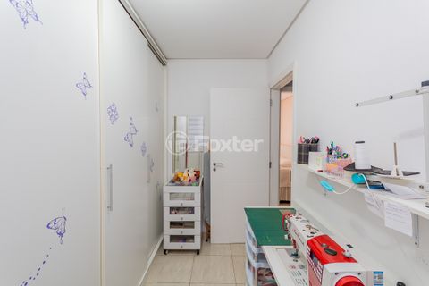 Image 10 - 868378