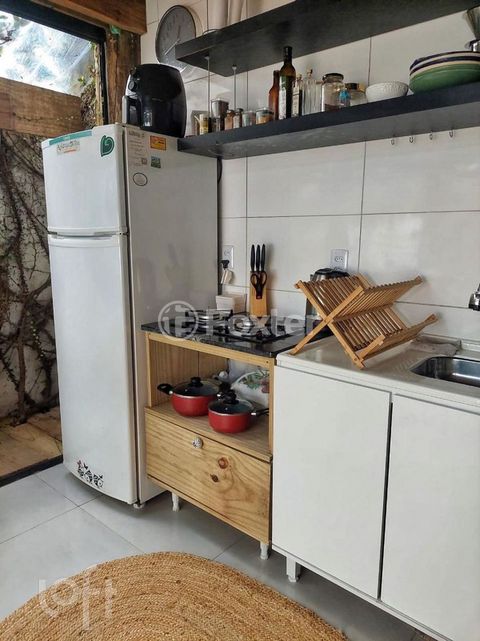 Image 5 - 868392