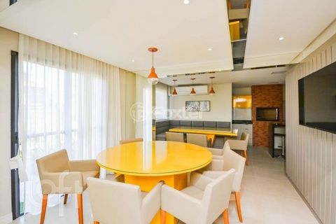 Image 19 - 868517