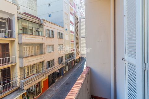 Image 12 - 868531