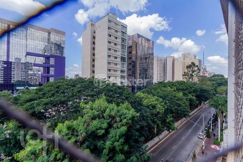 Image 5 - 868540