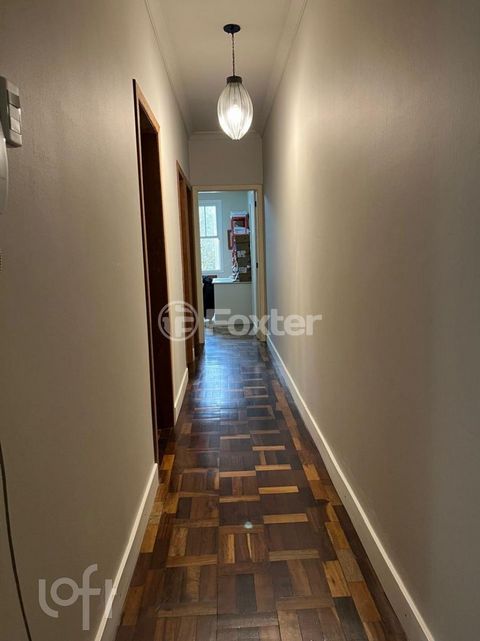 Image 4 - 868558