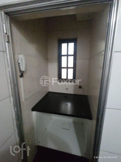 Image 6 - 868568