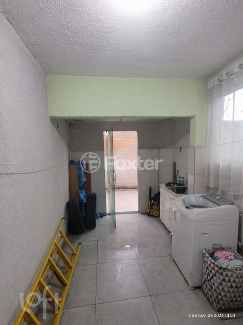 Image 8 - 868568