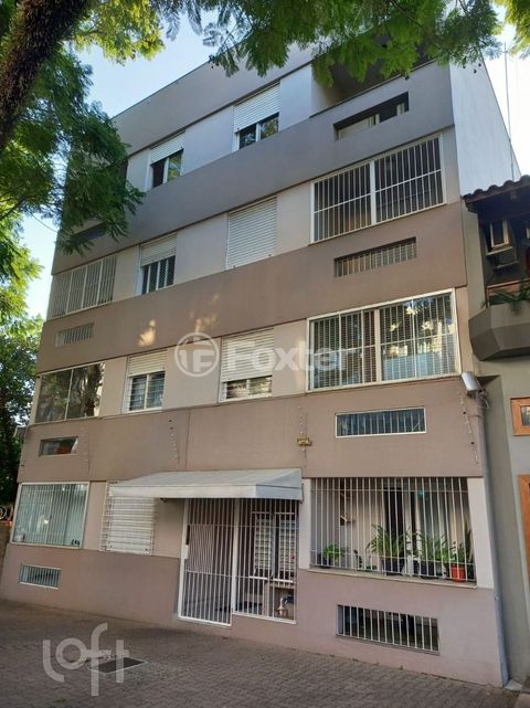 Image 10 - 868573