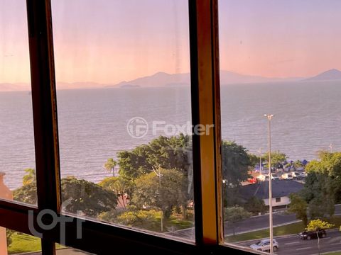 Image 14 - 868575