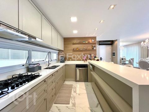 Image 8 - 868592