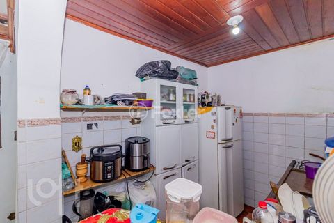 Image 18 - 868598