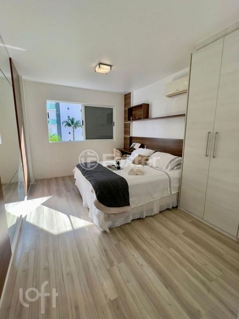 Image 9 - 868615