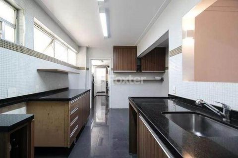 Image 7 - 868616