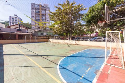Image 17 - 868631
