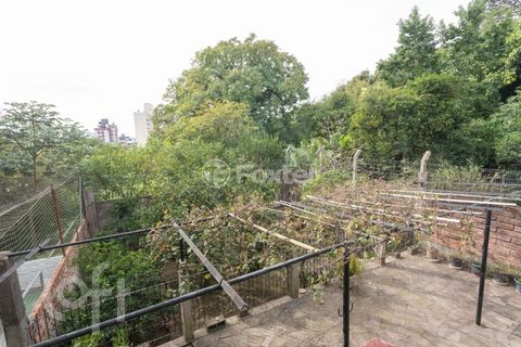 Image 17 - 868671