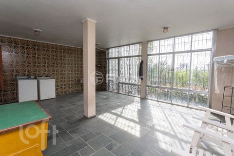 Image 6 - 868671