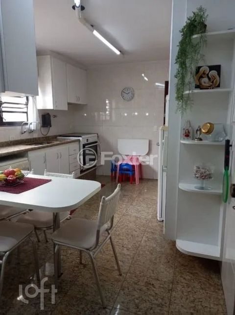 Image 4 - 868672