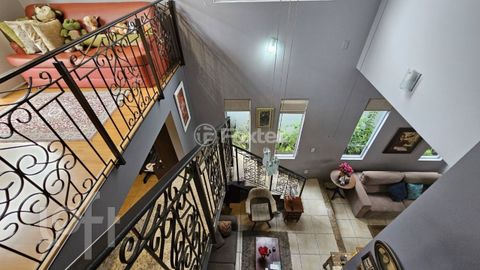 Image 14 - 868675