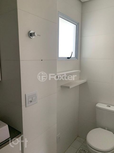 Image 8 - 868676