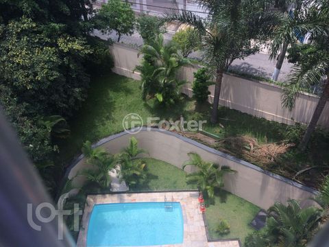 Image 10 - 868678