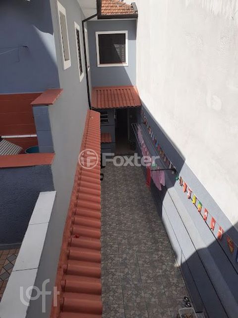 Image 8 - 868697