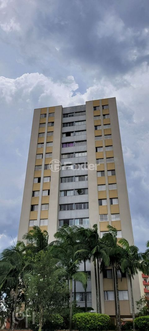 Image 15 - 868704