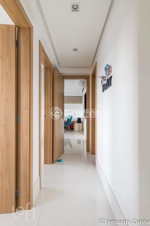 Image 16 - 868750