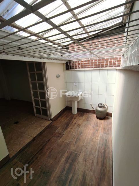 Image 9 - 868811