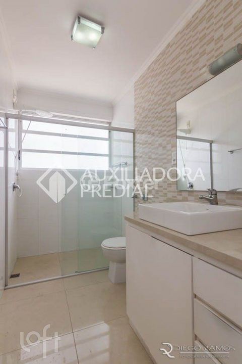 Image 8 - 868815
