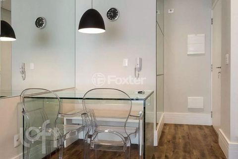 Image 9 - 868860