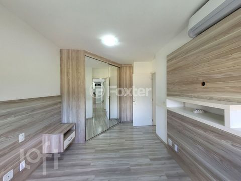 Image 8 - 868893