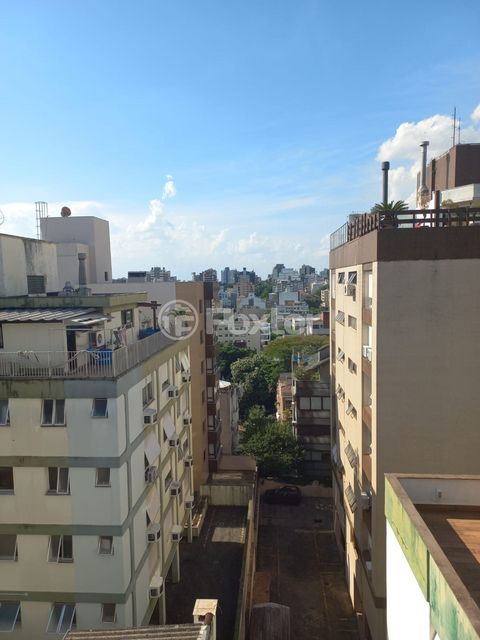 Image 11 - 868919