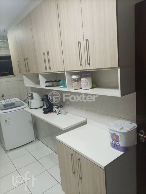 Image 5 - 868920