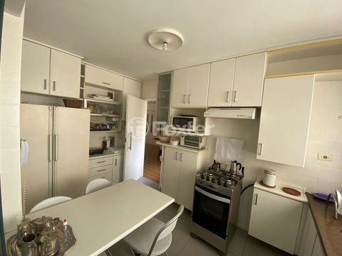 Image 13 - 868925