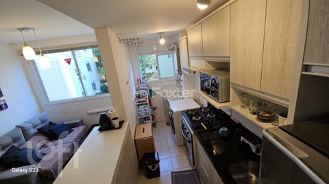 Image 11 - 868930