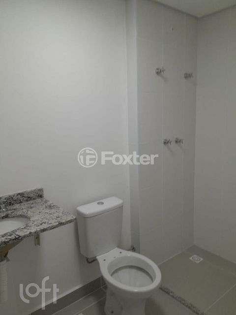 Image 8 - 868933