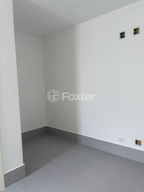 Image 9 - 868939