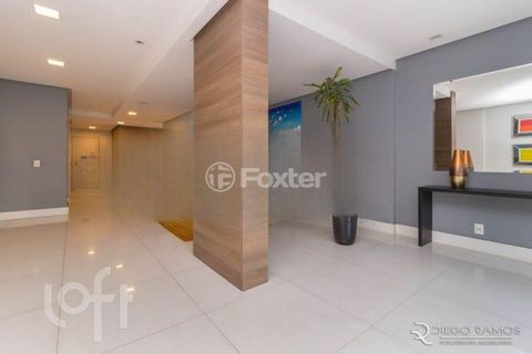 Image 17 - 868985