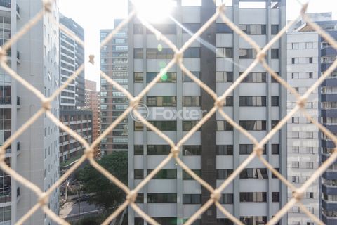 Image 5 - 868991