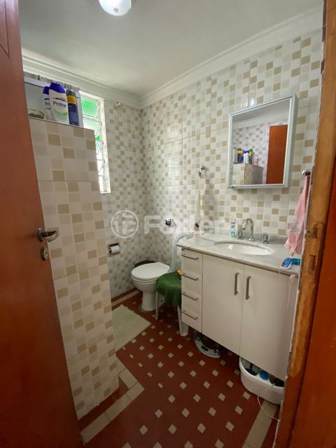 Image 3 - 868999