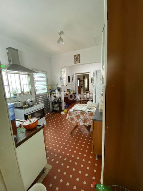 Image 5 - 868999