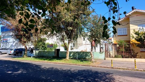 Image 8 - 869001