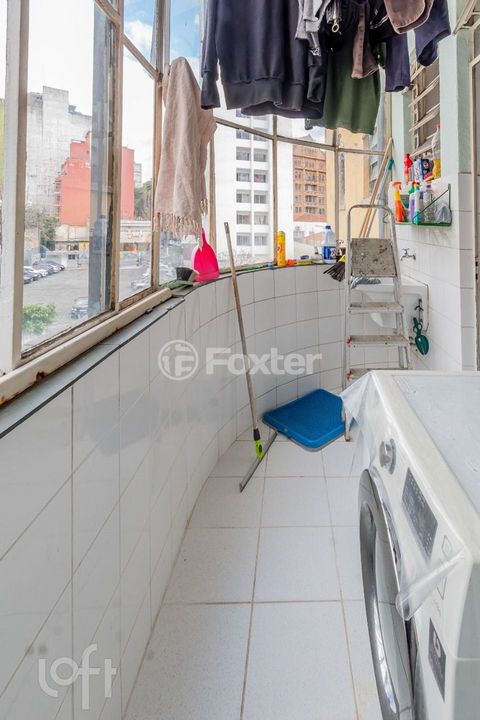 Image 16 - 869002