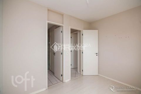 Image 17 - 869004