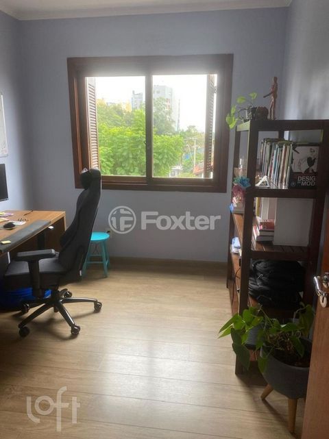 Image 7 - 869050