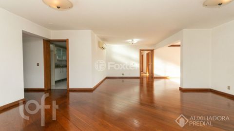Image 7 - 869051