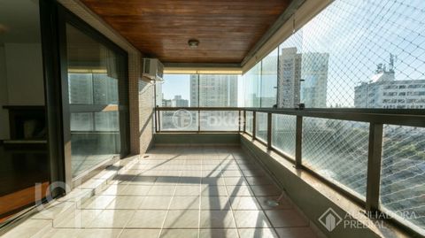 Image 10 - 869051