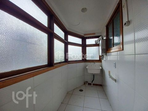Image 4 - 869055