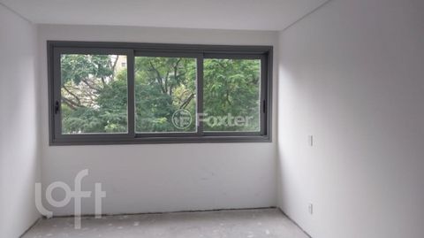 Image 6 - 869068