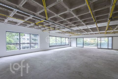 Image 6 - 869068
