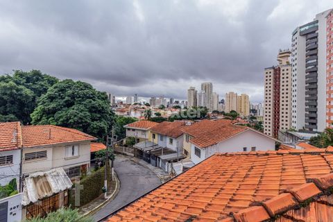 Image 17 - 869074